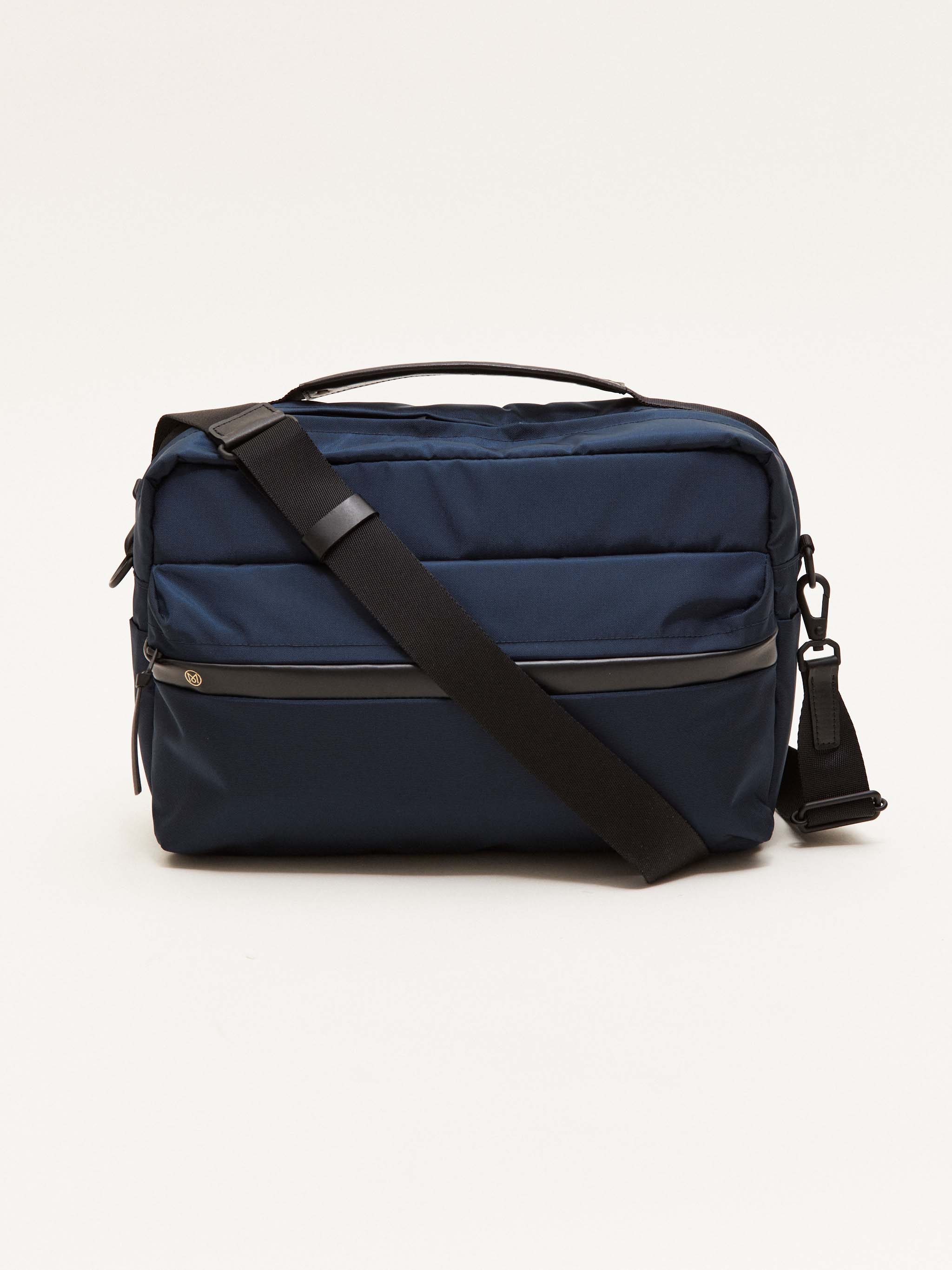 Shoulder bag - navy - Shop - Monocle